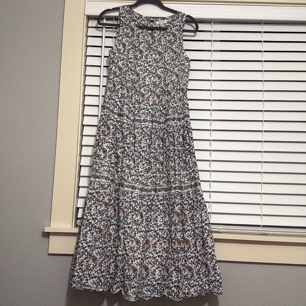 Max studio sleeveless tiered dress 100% cotton gently used super light